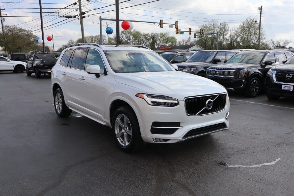 2017 VOLVO XC90