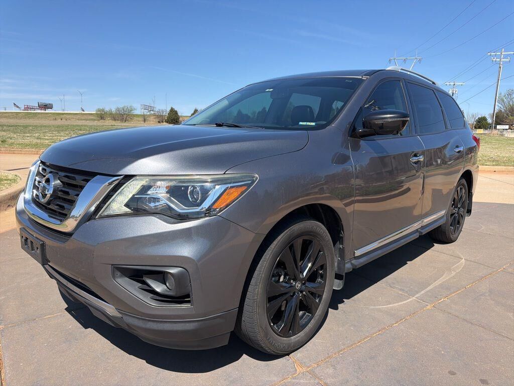 2017 NISSAN Pathfinder