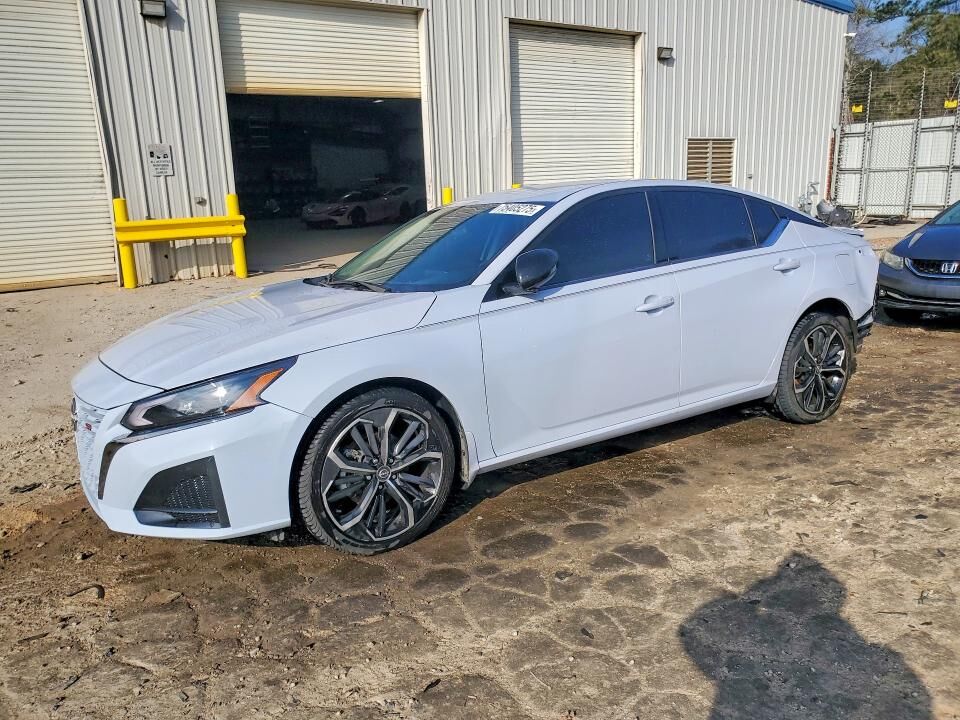 2023 NISSAN Altima