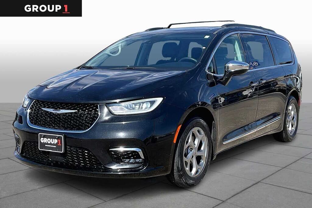 2023 CHRYSLER Pacifica