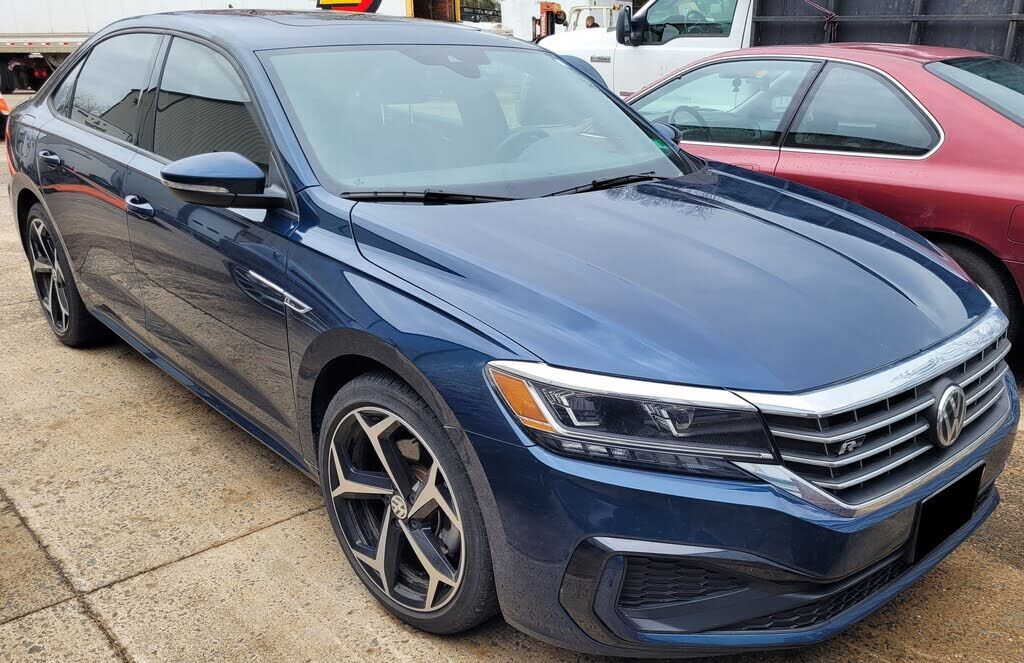 2021 VOLKSWAGEN Passat