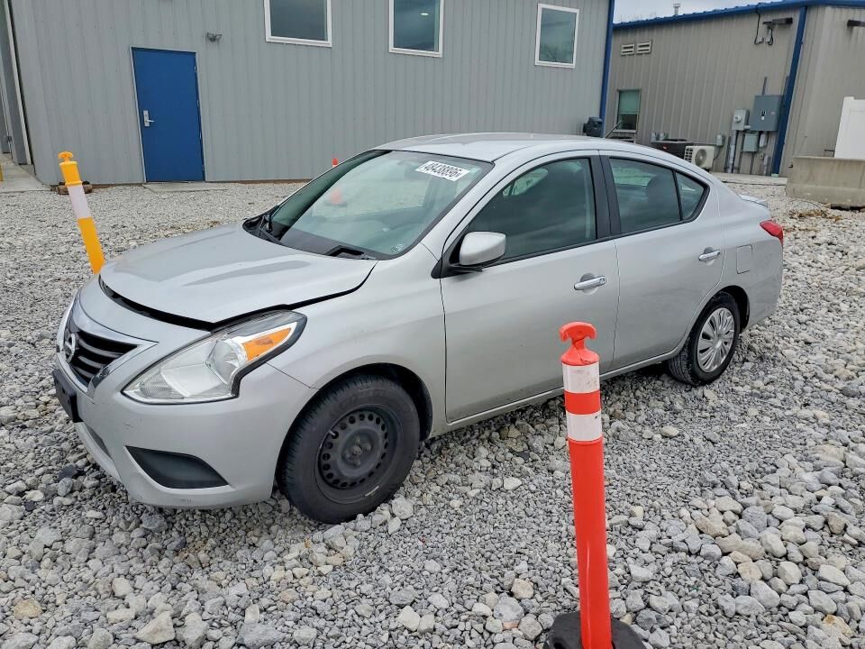 2016 NISSAN Versa