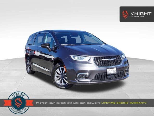 2022 CHRYSLER Pacifica