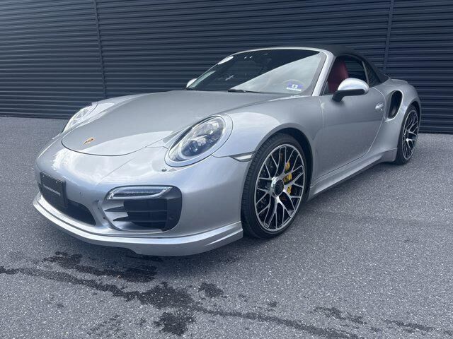 2015 PORSCHE 911