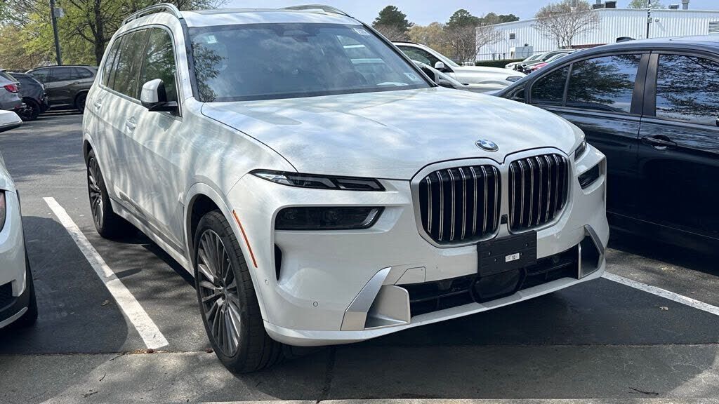 2023 BMW X7