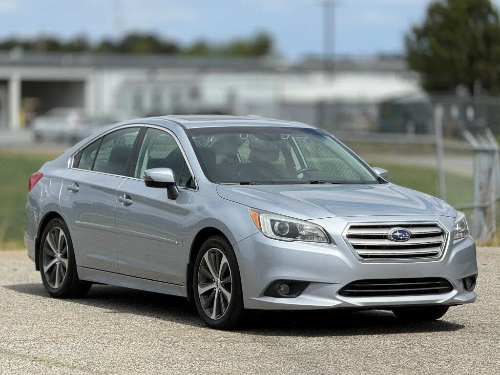2016 SUBARU Legacy
