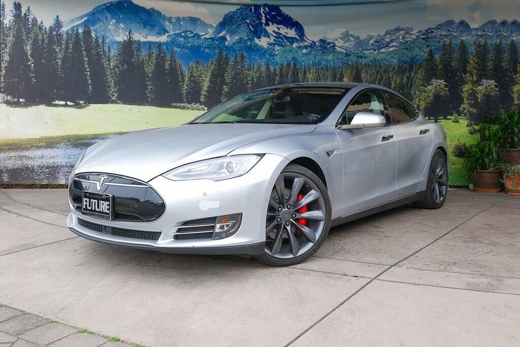 2016 TESLA Model S