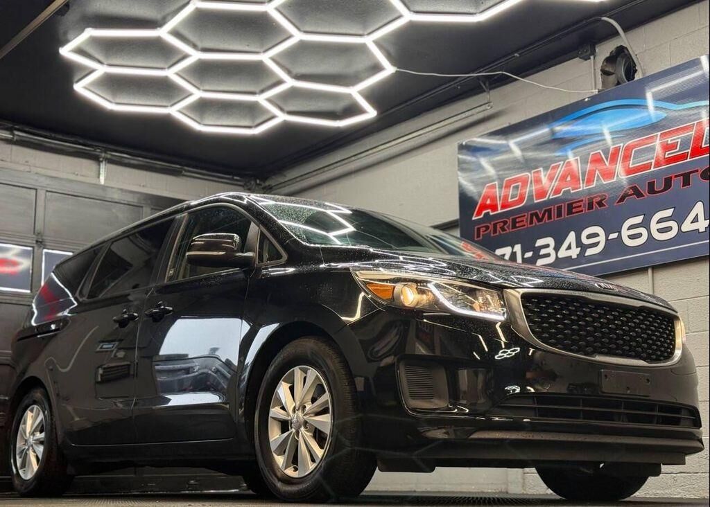 2016 KIA Sedona