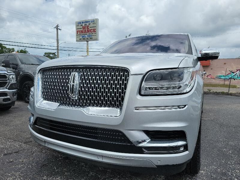 2019 LINCOLN Navigator L