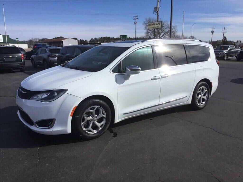 2020 CHRYSLER Pacifica