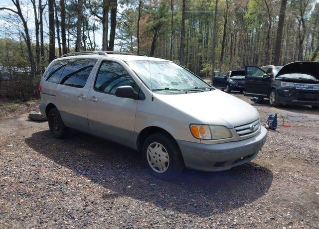 2002 TOYOTA Sienna