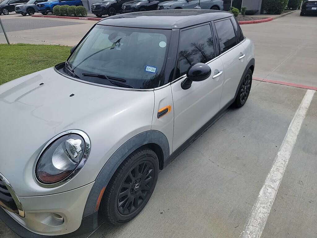 2017 MINI Cooper