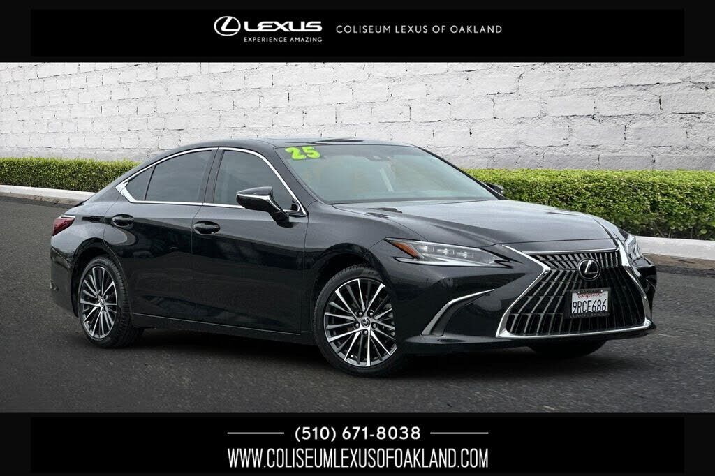 2025 LEXUS ES