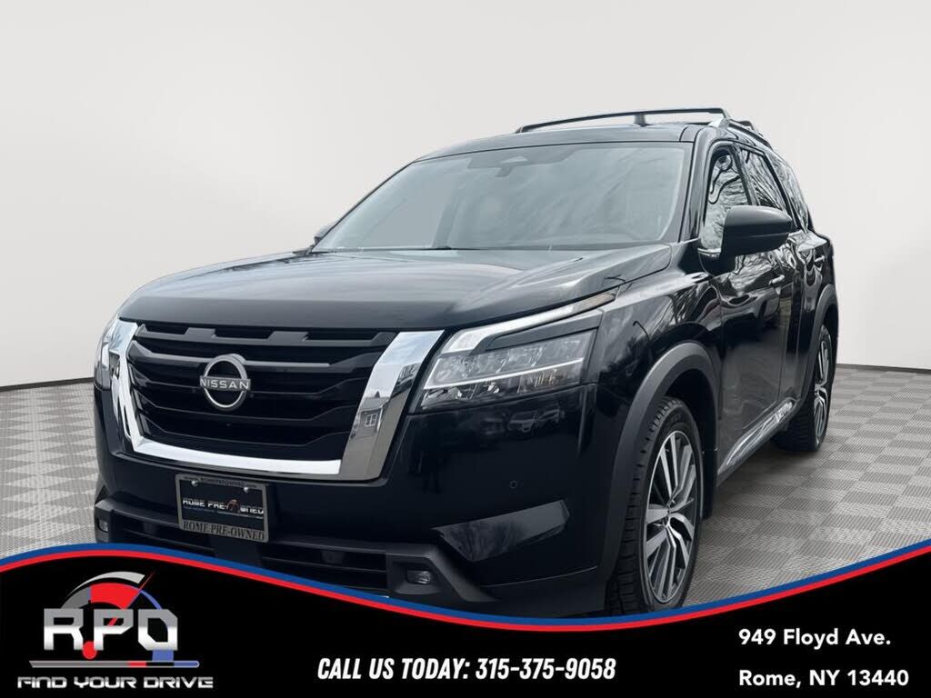 2022 NISSAN Pathfinder
