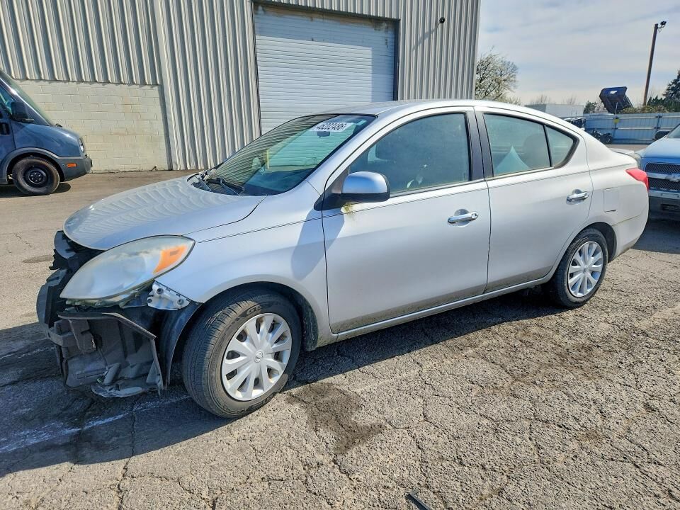 2013 NISSAN Versa