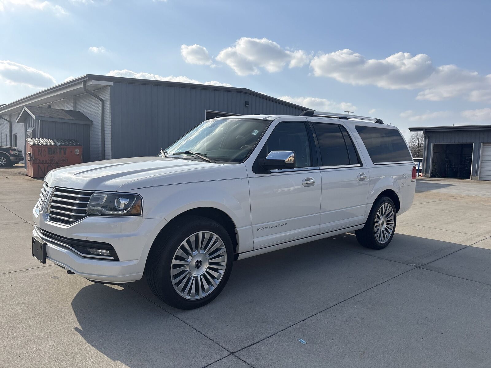2017 LINCOLN Navigator L
