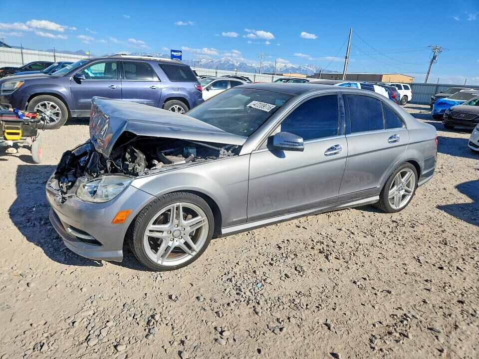 2011 MERCEDES-BENZ C-Class