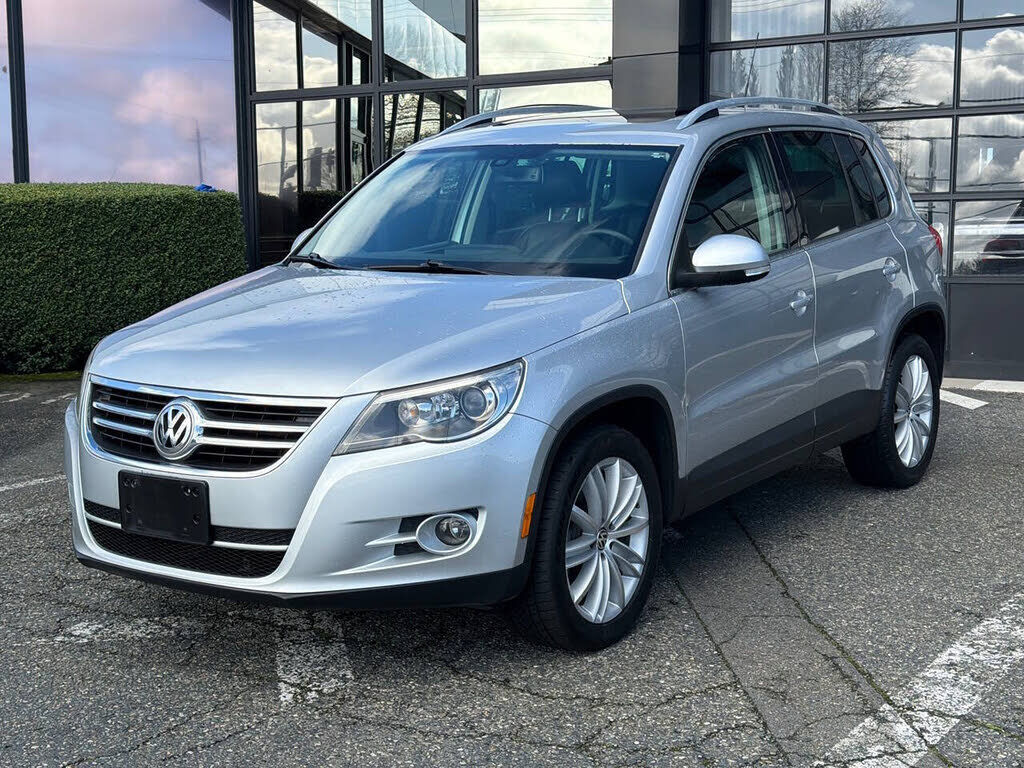 2011 VOLKSWAGEN Tiguan