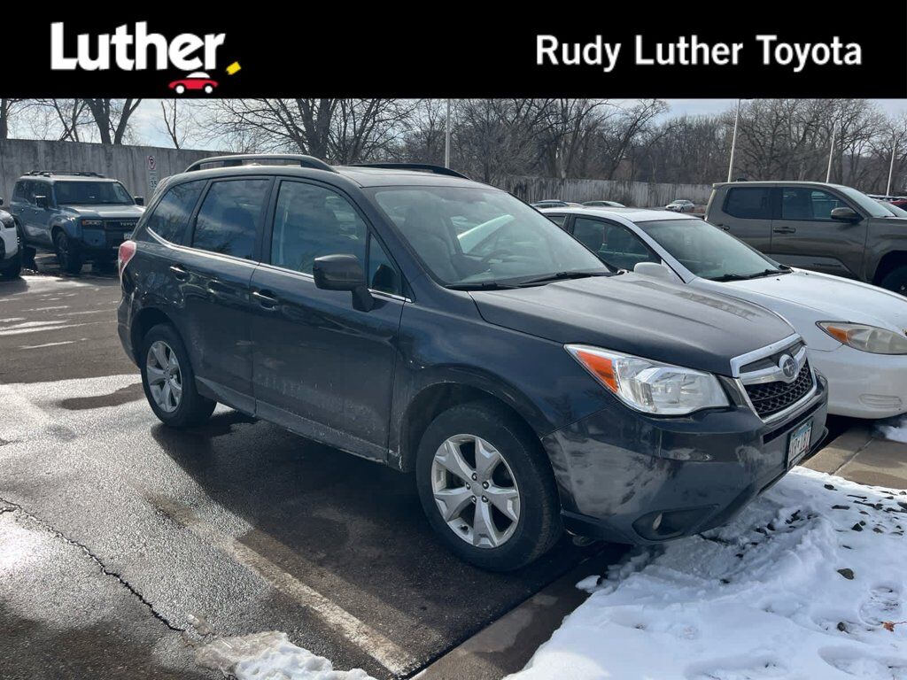 2016 SUBARU Forester