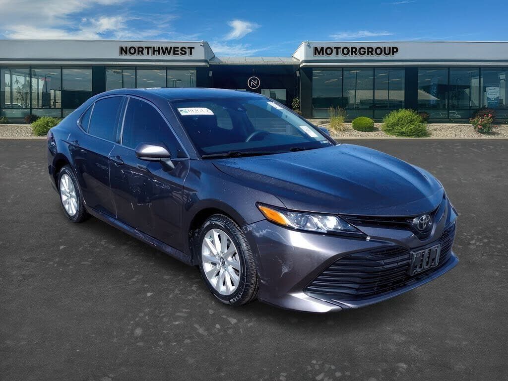 2020 TOYOTA Camry