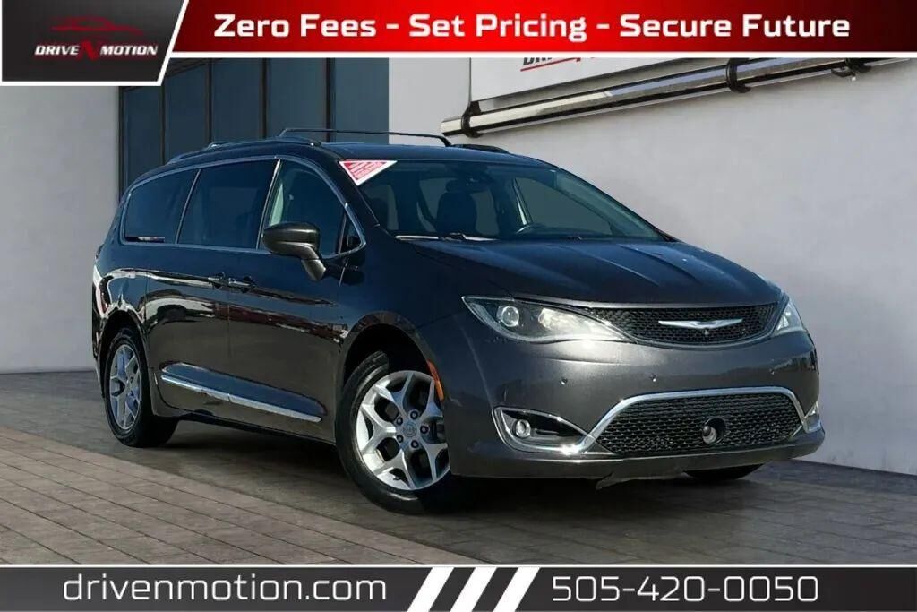2017 CHRYSLER Pacifica