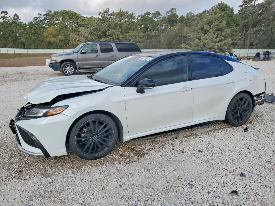 2021 TOYOTA Camry