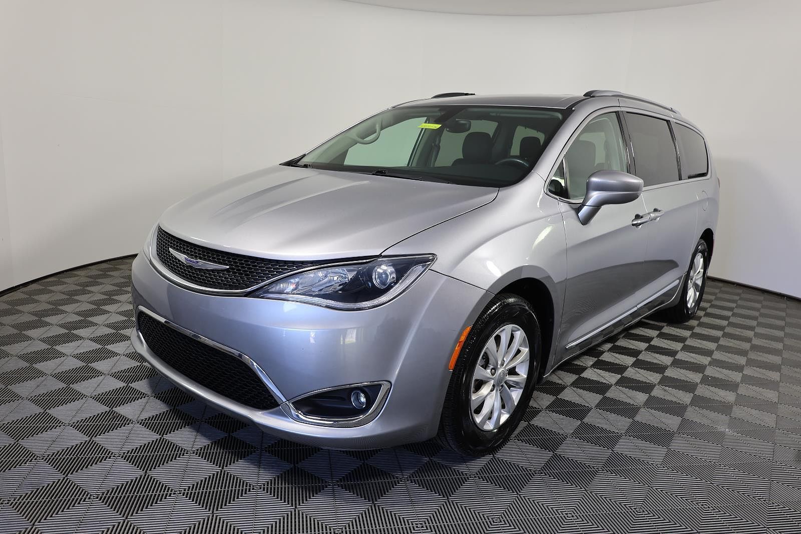2019 CHRYSLER Pacifica
