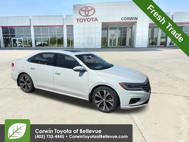 2022 VOLKSWAGEN Passat