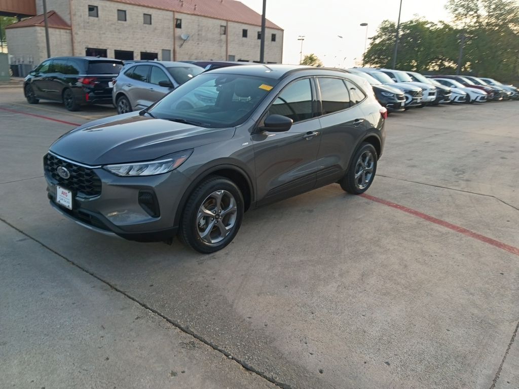 2025 FORD Escape