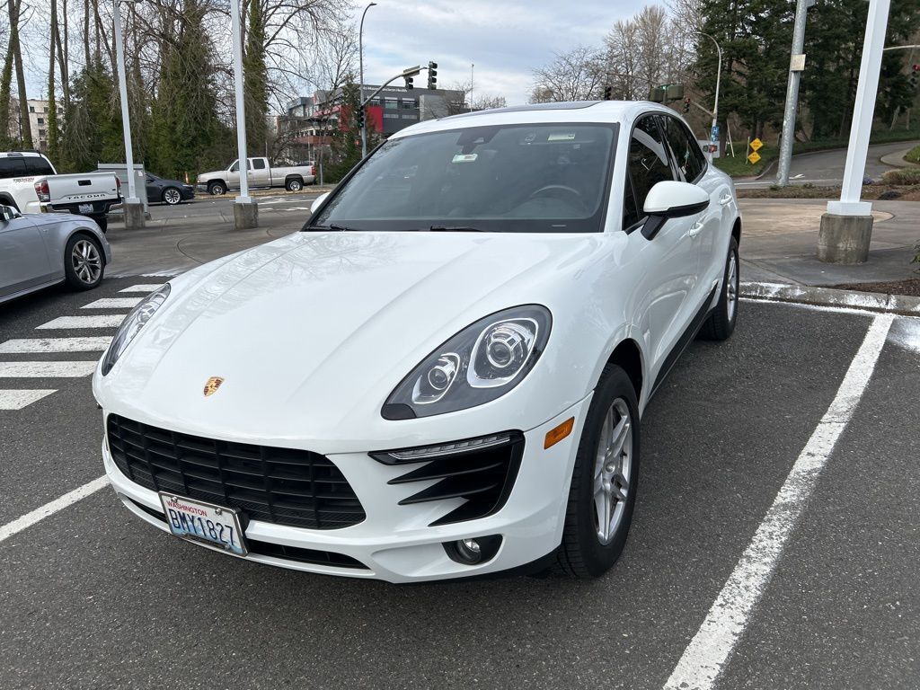 2018 PORSCHE Macan