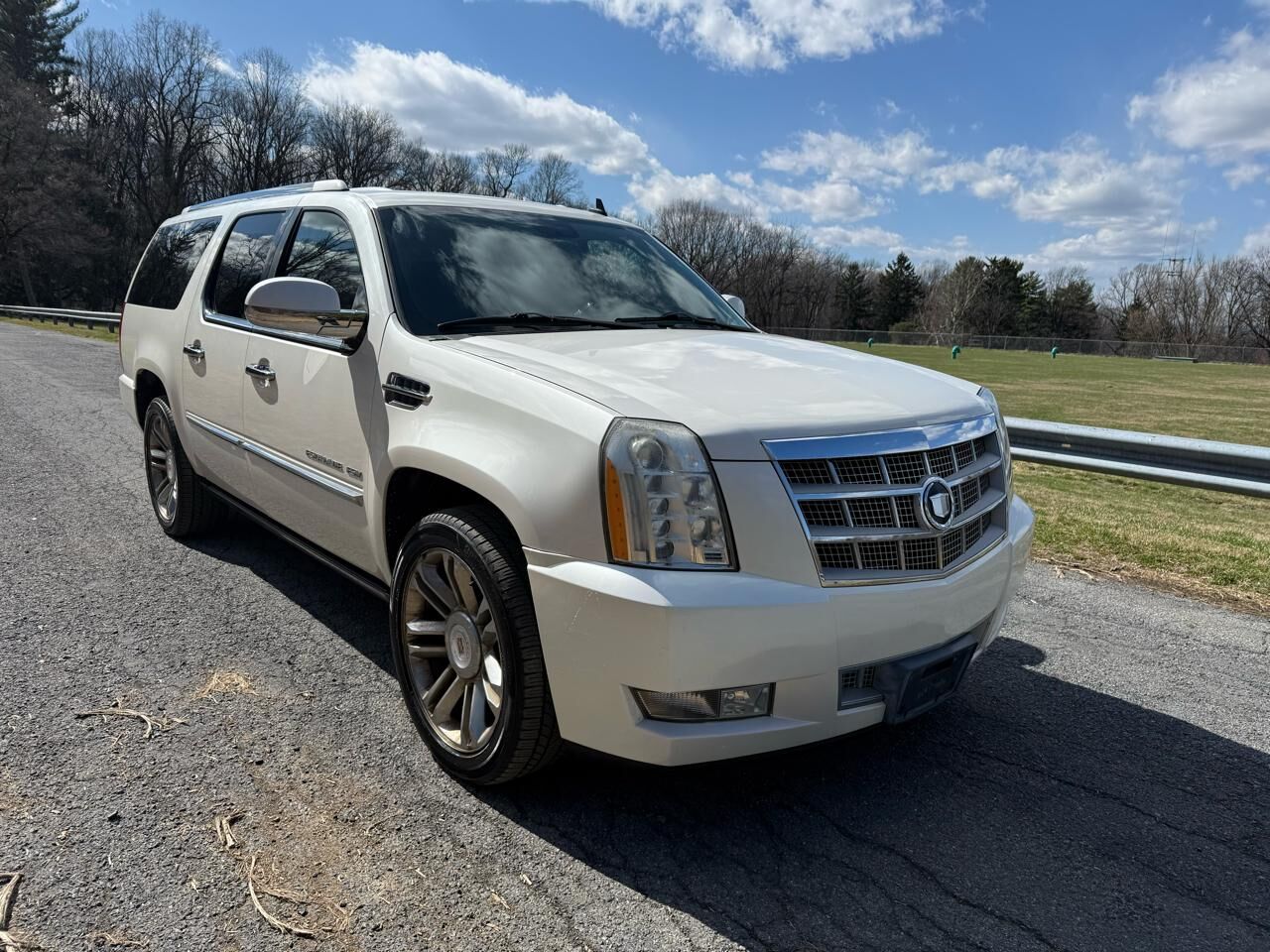 2011 CADILLAC Escalade