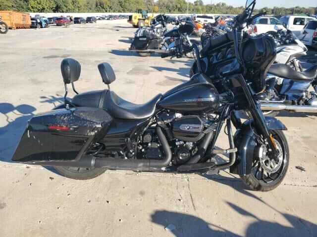 2018 HARLEY DAVIDSON FLHXS / Street Glide Special