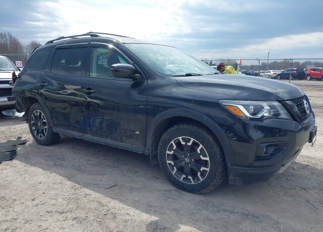 2020 NISSAN Pathfinder