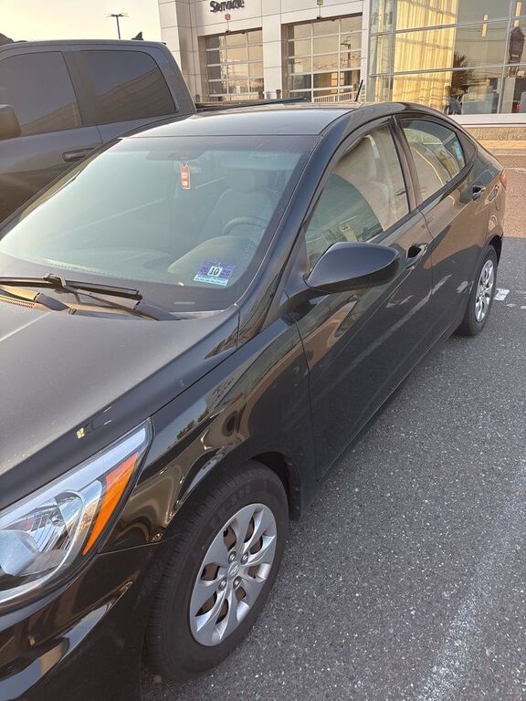 2017 HYUNDAI Accent