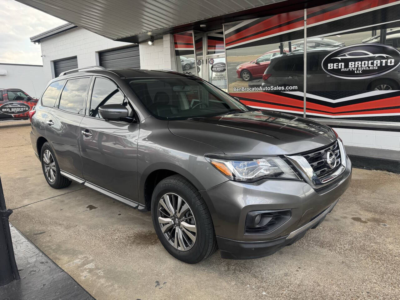 2019 NISSAN Pathfinder