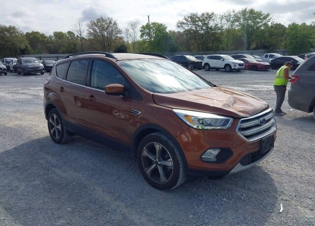 2017 FORD Escape