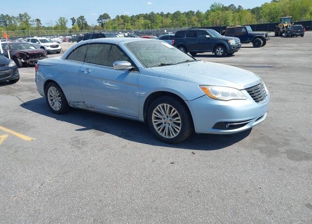 2014 CHRYSLER 200