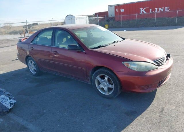 2005 TOYOTA Camry