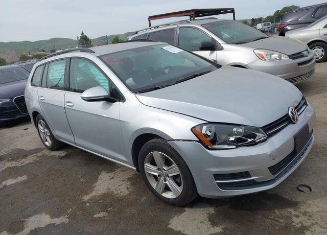 2015 VOLKSWAGEN Golf SportWagen