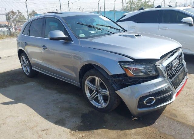 2010 AUDI Q5
