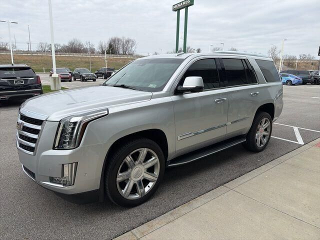 2017 CADILLAC Escalade