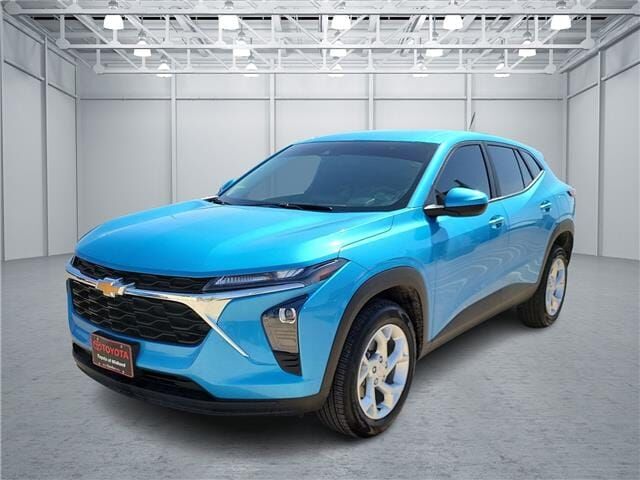 2025 CHEVROLET Trax