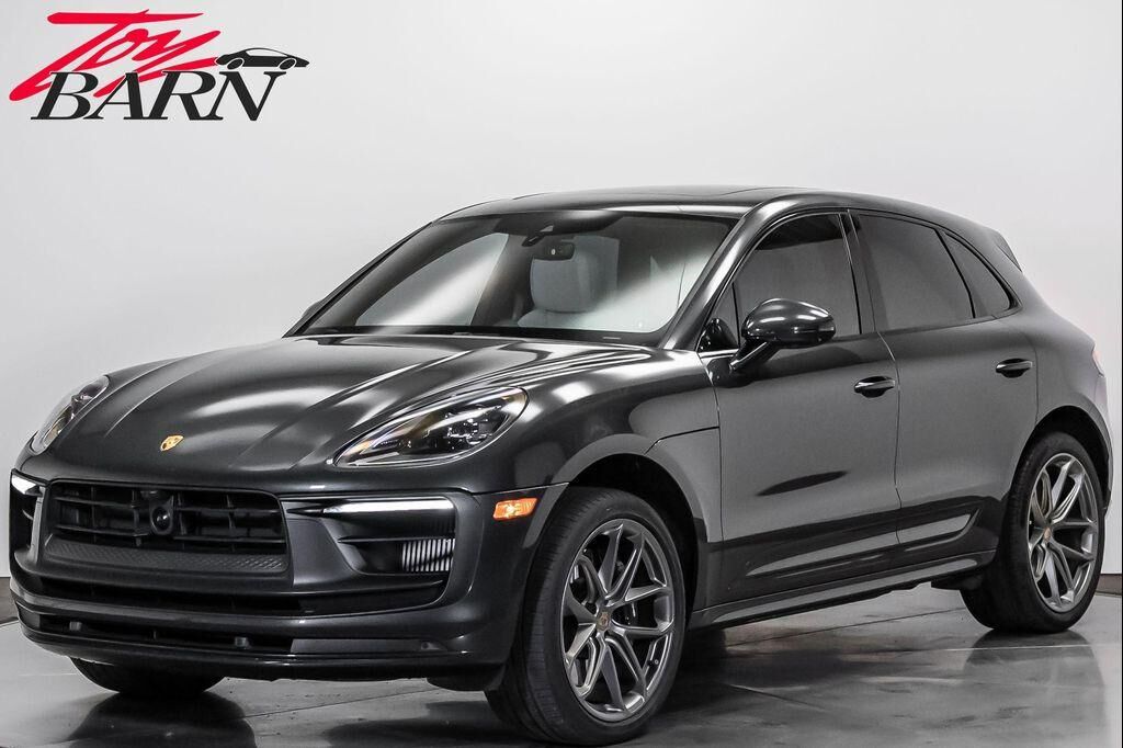 2022 PORSCHE Macan