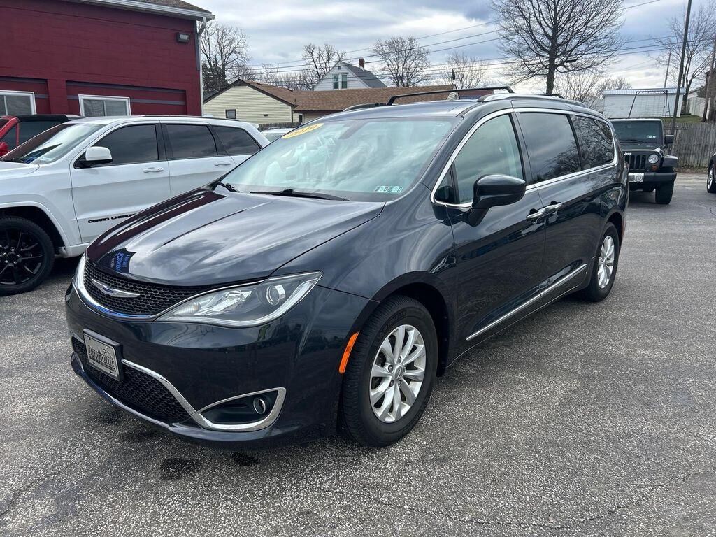 2019 CHRYSLER Pacifica