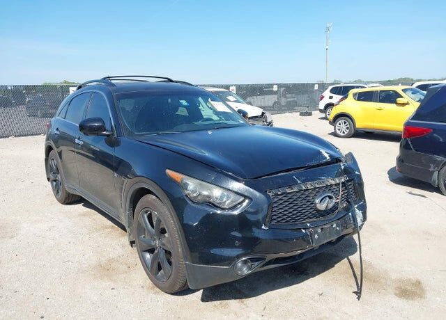 2017 INFINITI QX70