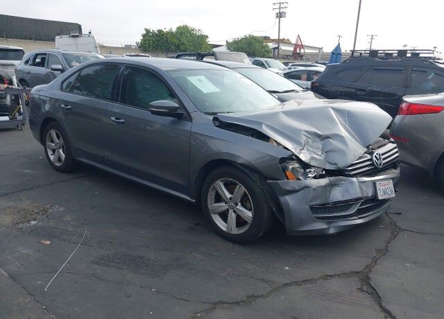 2015 VOLKSWAGEN Passat