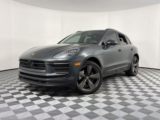 2023 PORSCHE Macan