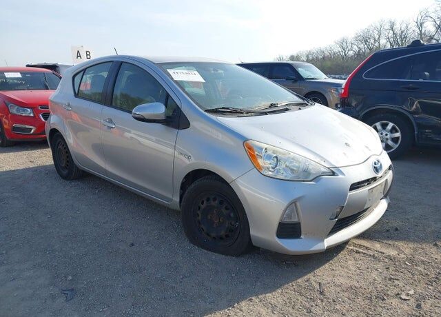 2014 TOYOTA Prius