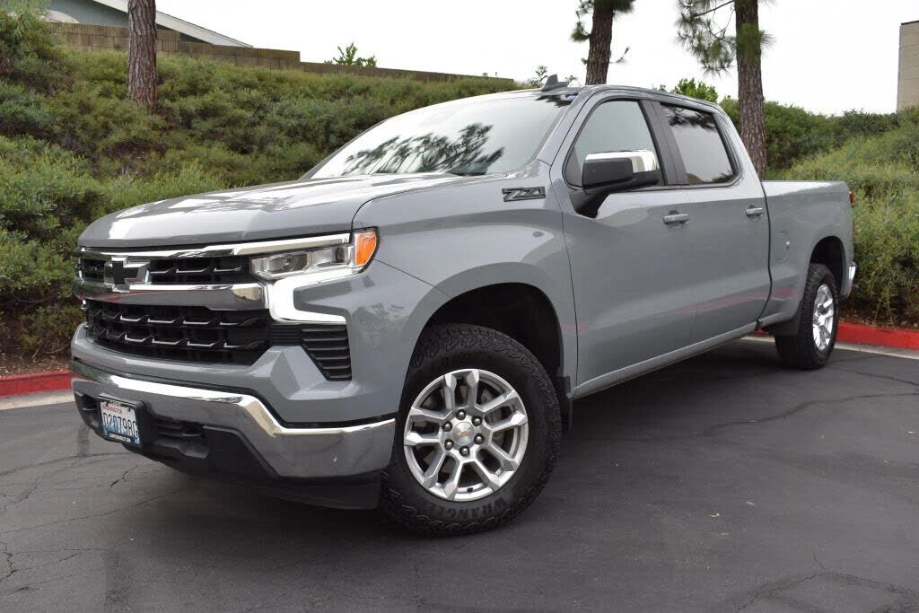 2024 CHEVROLET Silverado