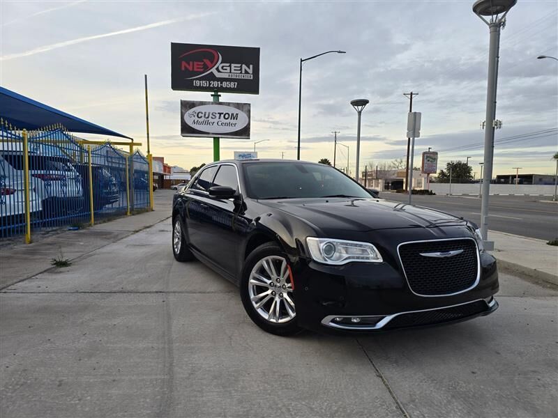 2019 CHRYSLER 300